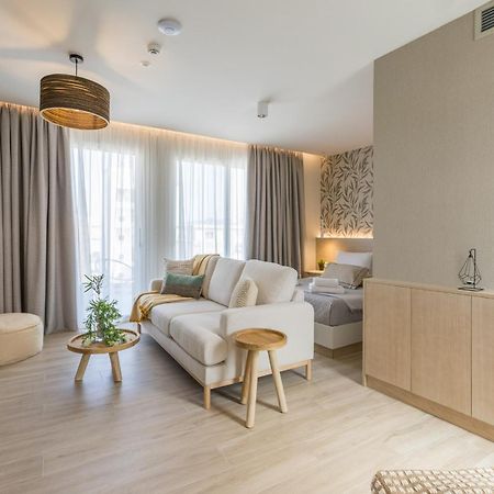 The Mediterranean Suites Пирея Екстериор снимка