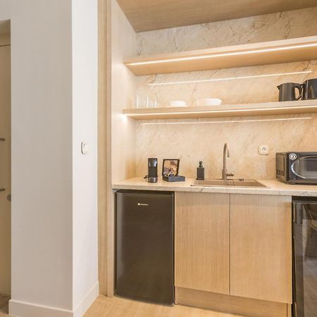 The Mediterranean Suites Пирея Екстериор снимка