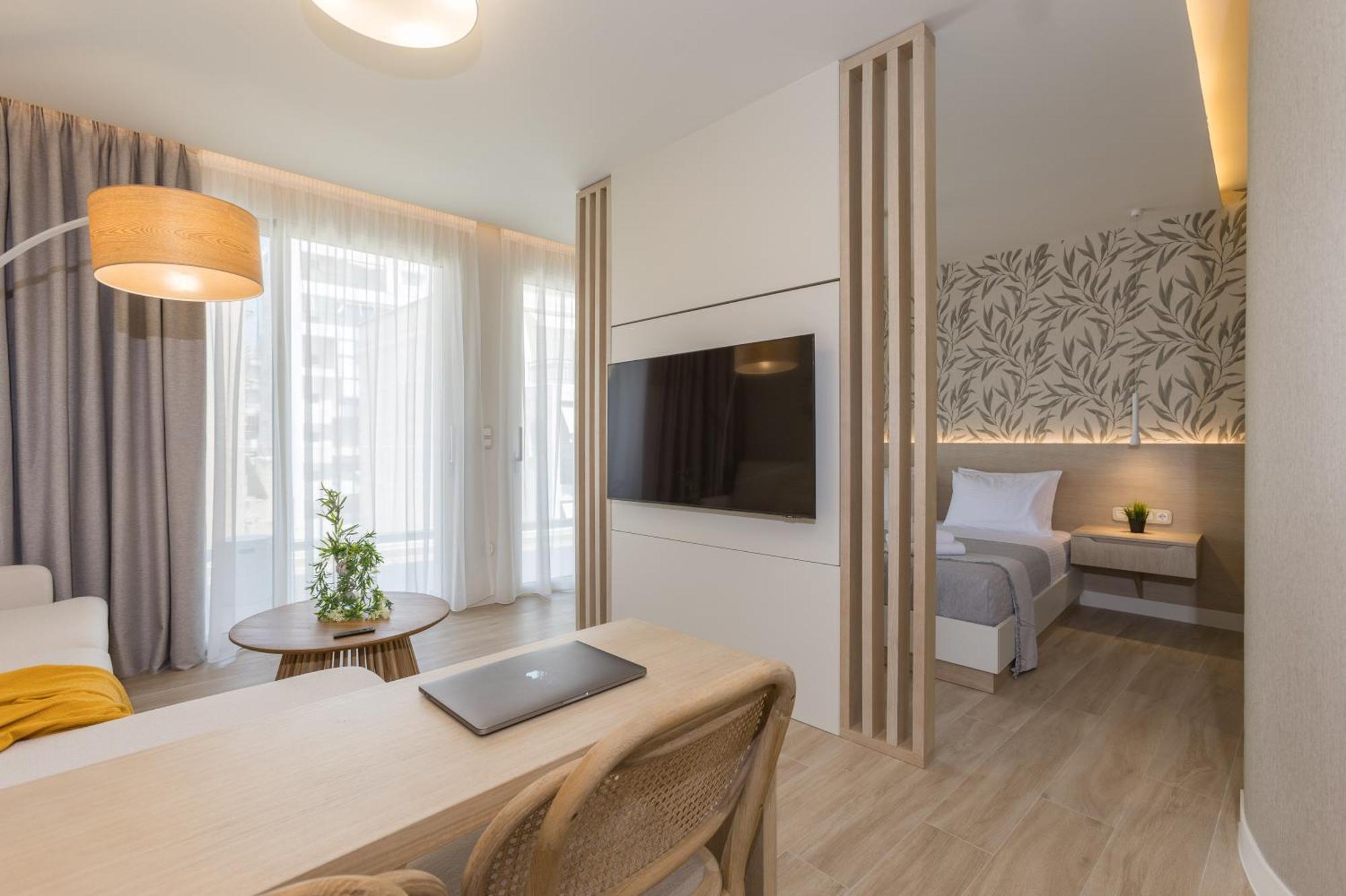 The Mediterranean Suites Пирея Екстериор снимка
