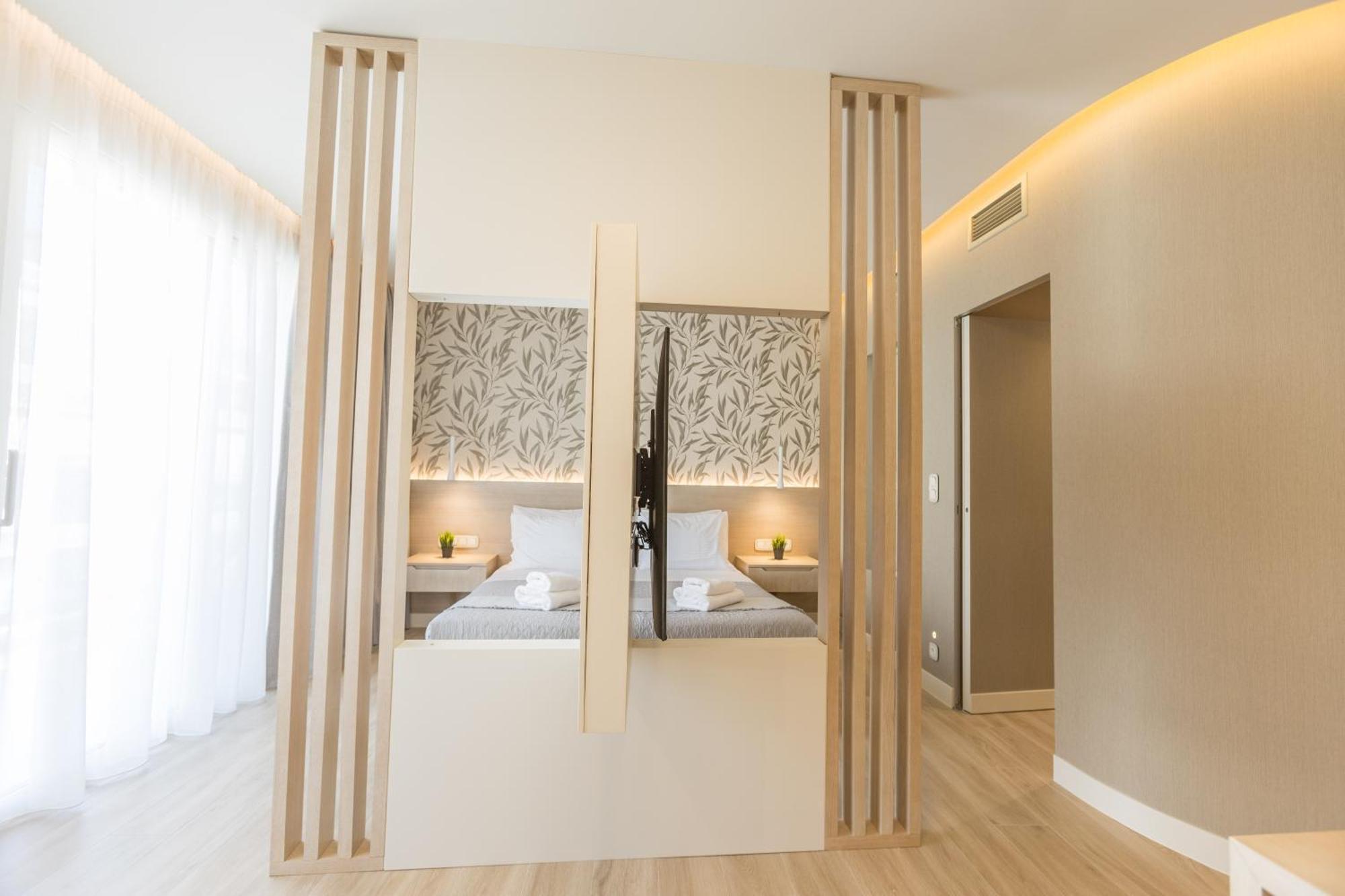 The Mediterranean Suites Пирея Екстериор снимка