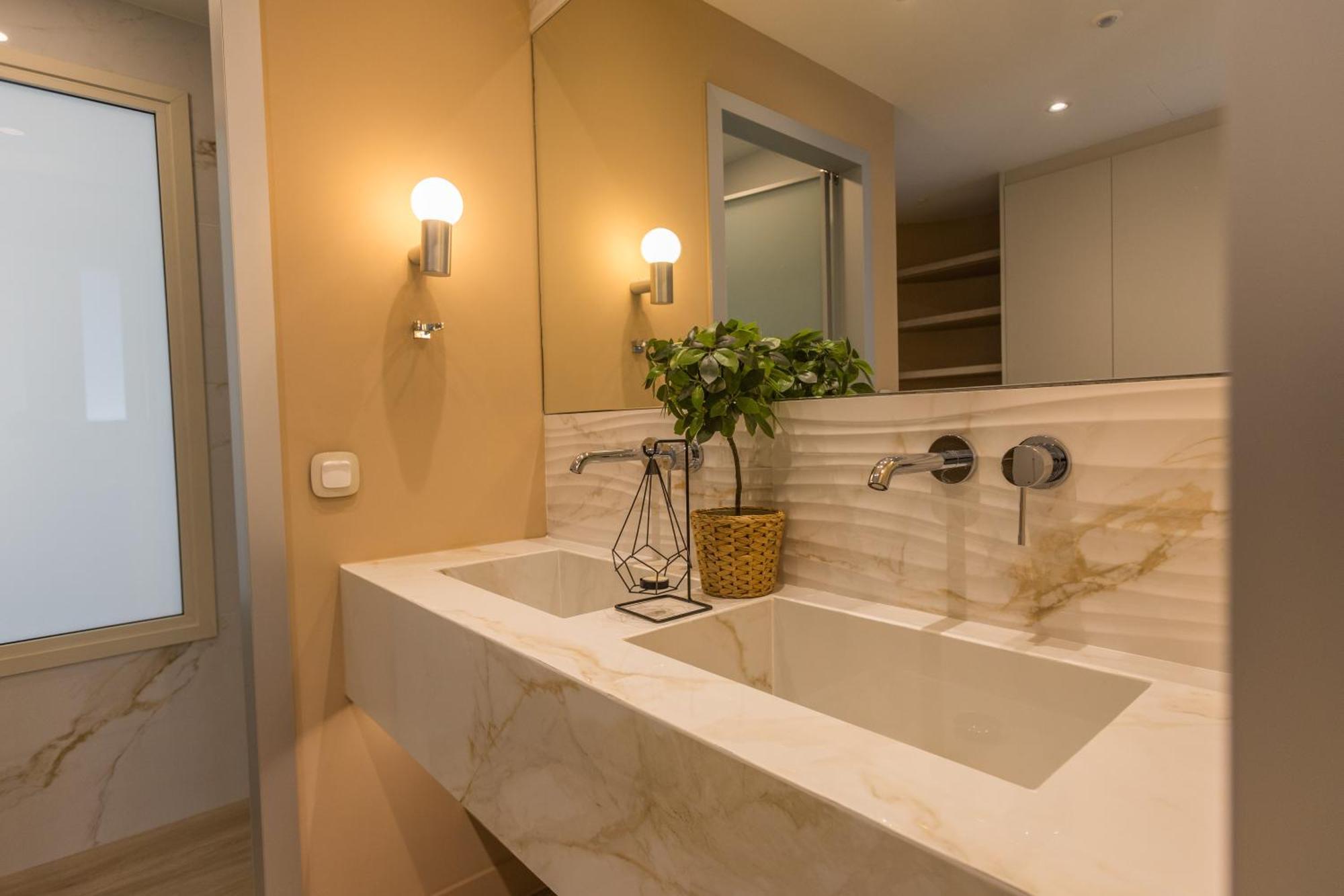 The Mediterranean Suites Пирея Екстериор снимка