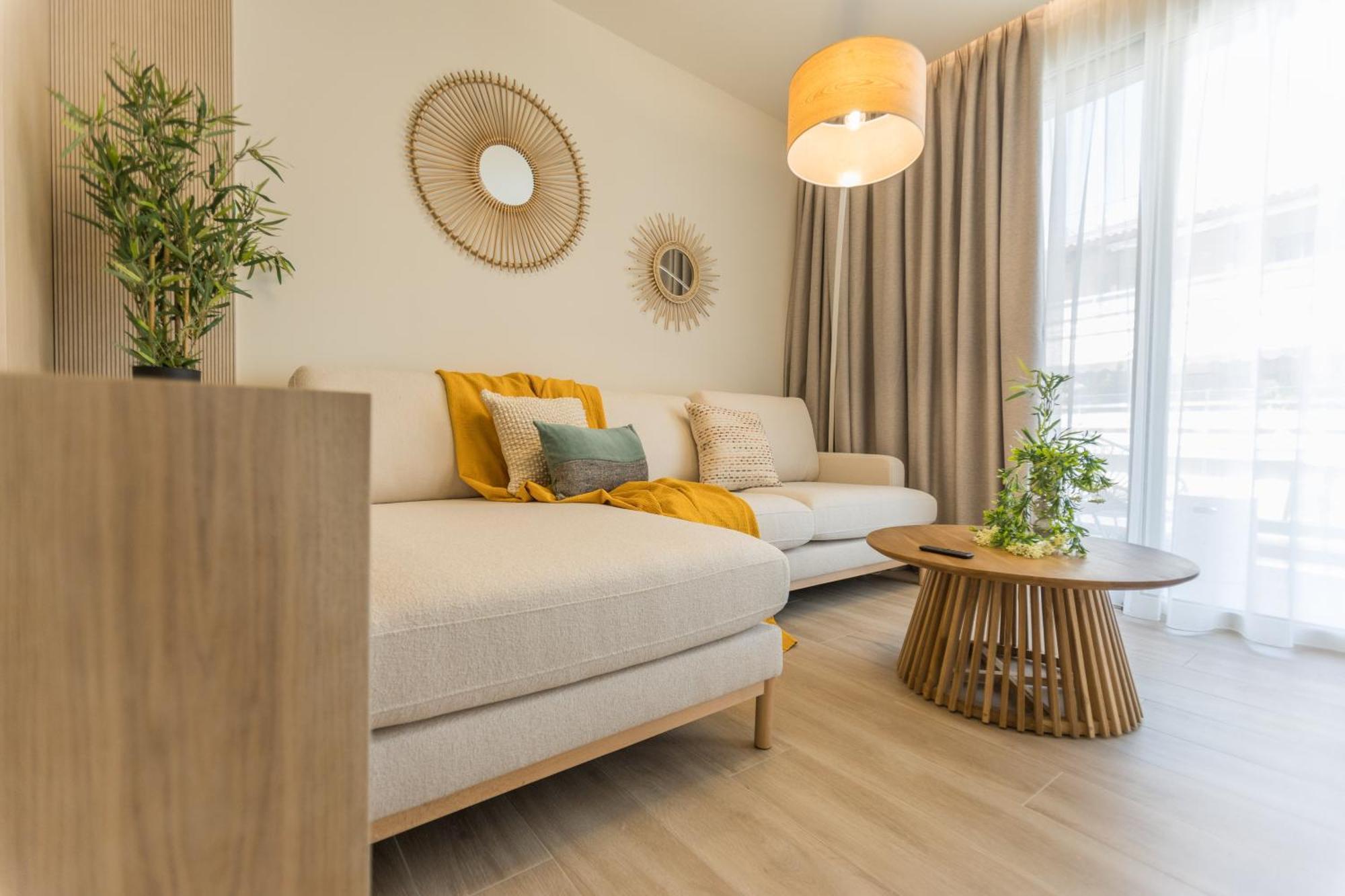 The Mediterranean Suites Пирея Екстериор снимка
