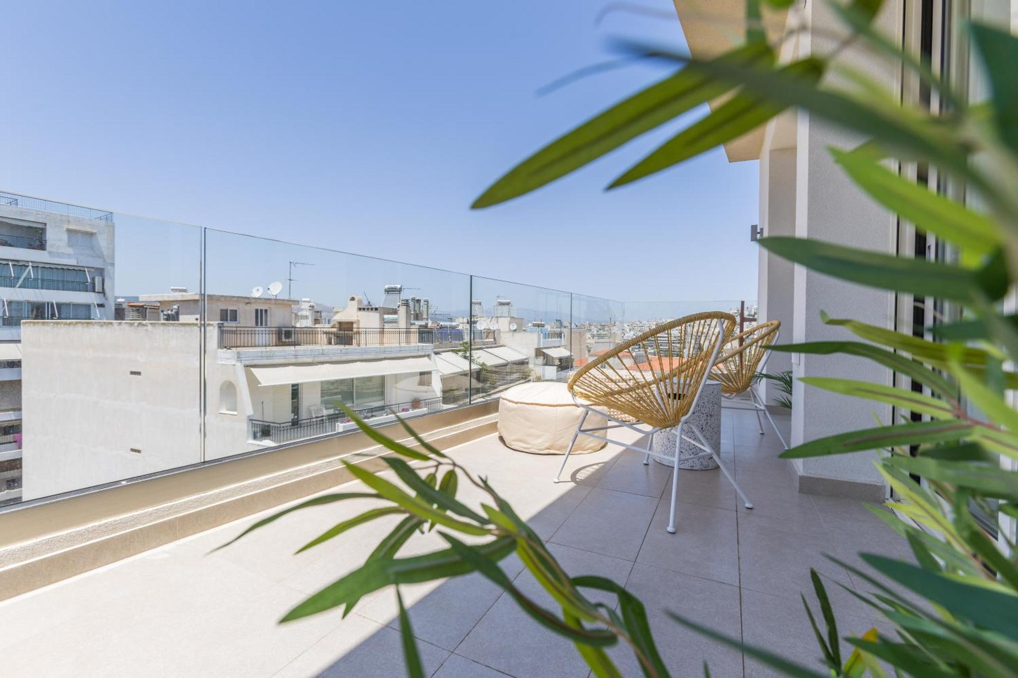 The Mediterranean Suites Пирея Екстериор снимка