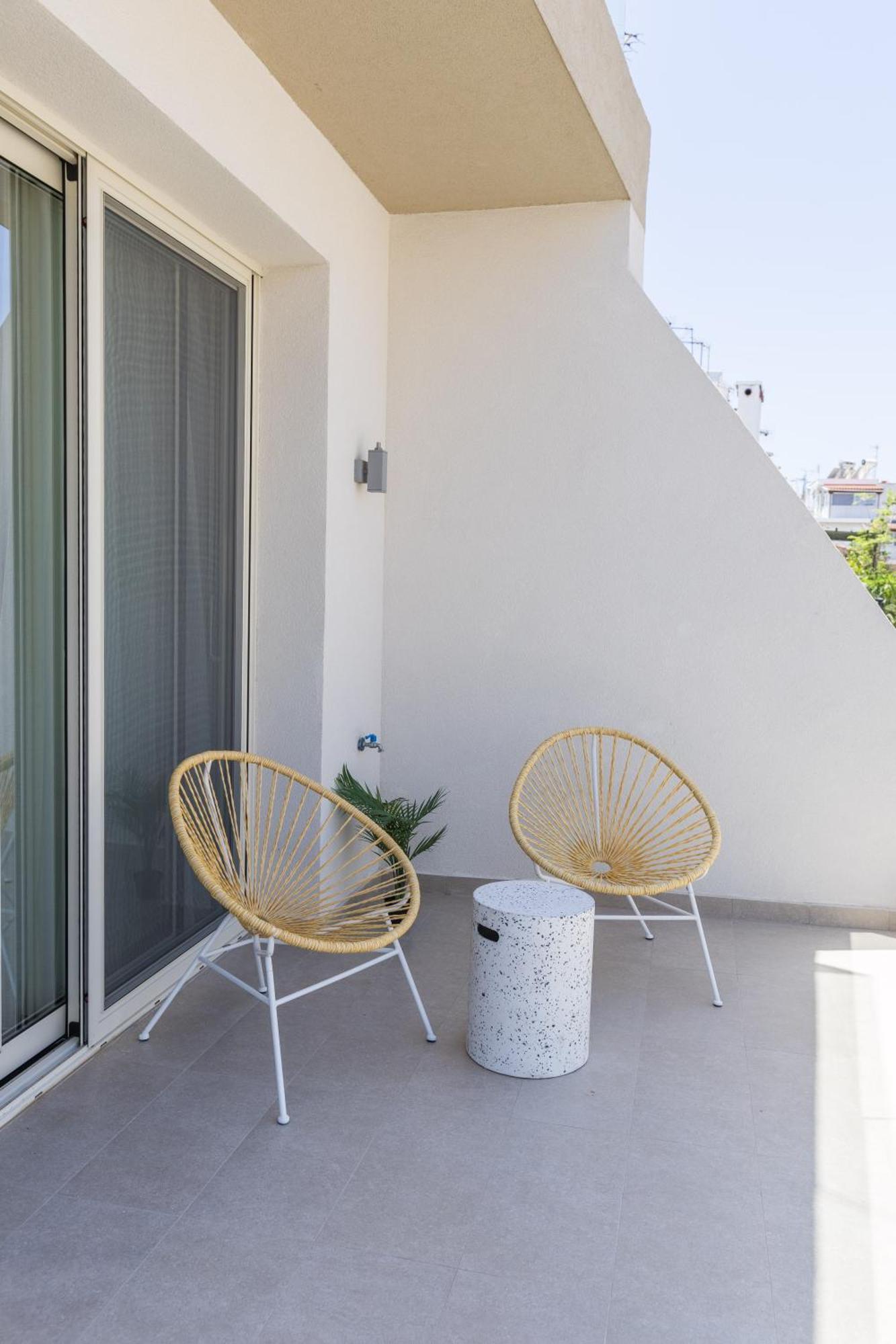 The Mediterranean Suites Пирея Екстериор снимка
