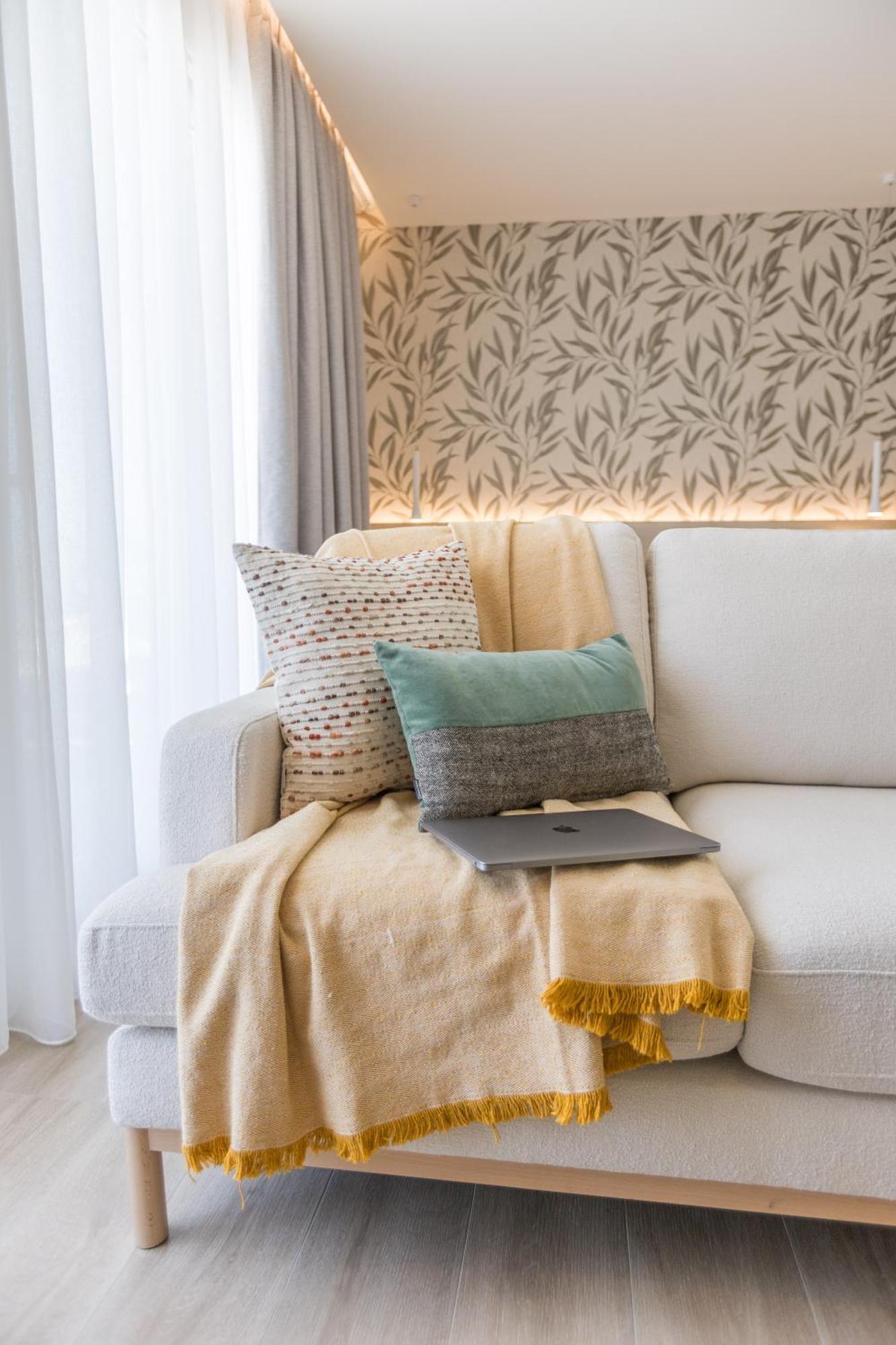 The Mediterranean Suites Пирея Екстериор снимка