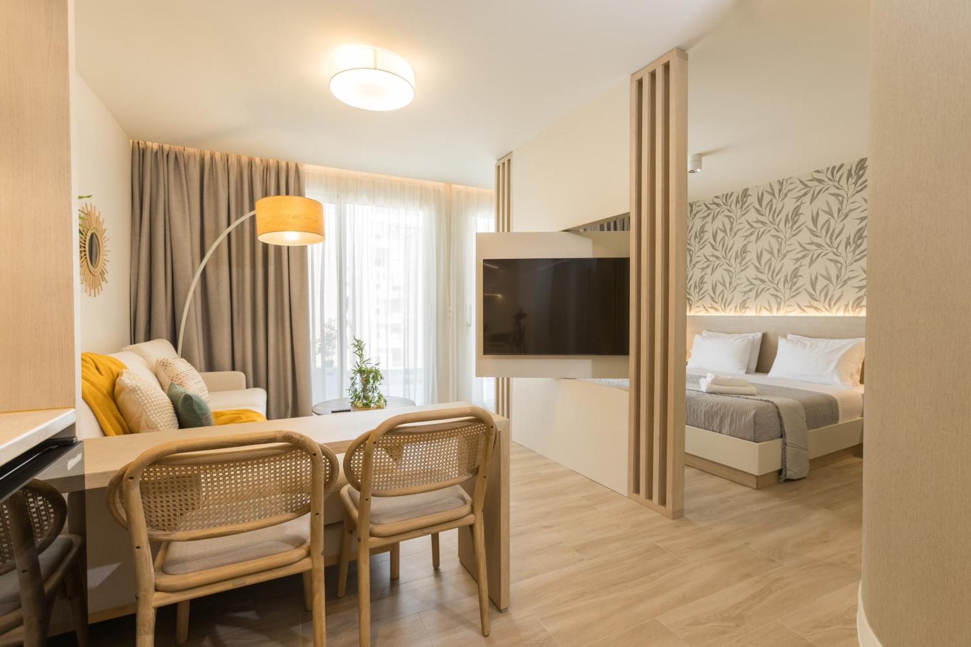 The Mediterranean Suites Пирея Екстериор снимка