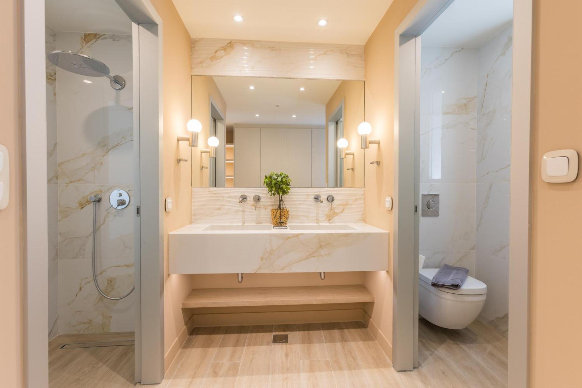 The Mediterranean Suites Пирея Екстериор снимка