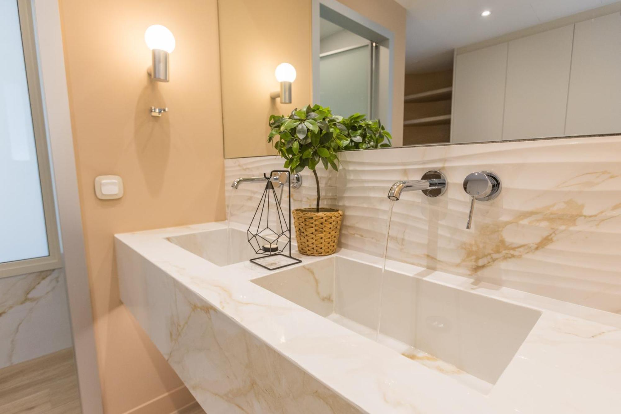 The Mediterranean Suites Пирея Екстериор снимка